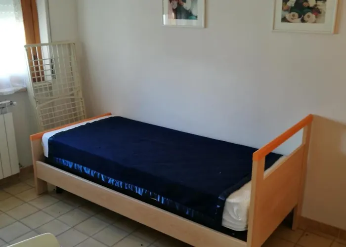 Iside Fronte Apartmán *