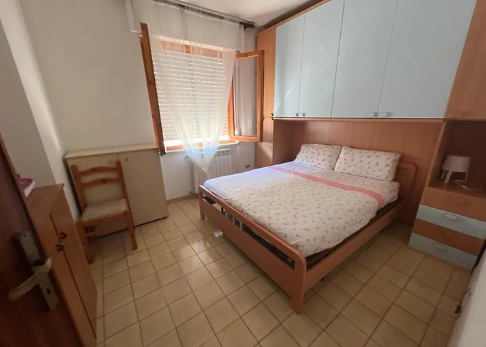 Iside Fronte Apartmán *